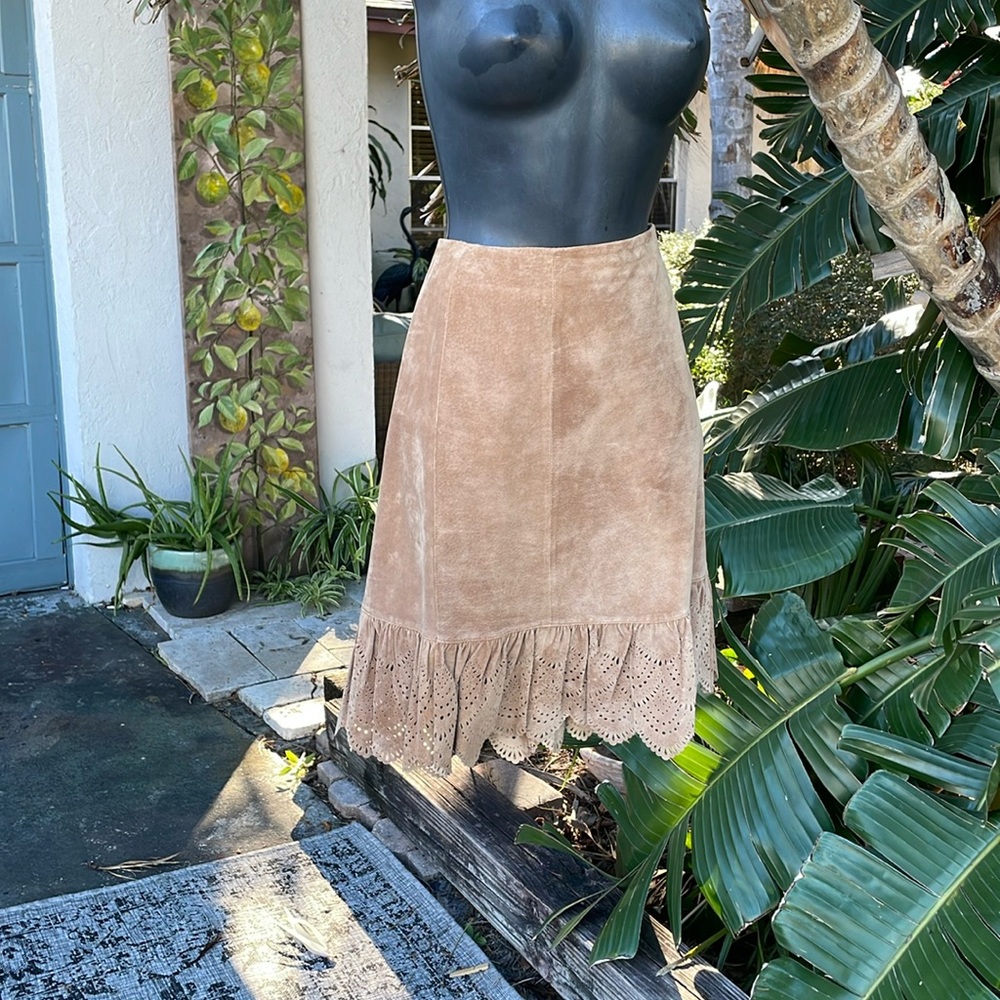 suede skirt with laser cut, ruffled hem
